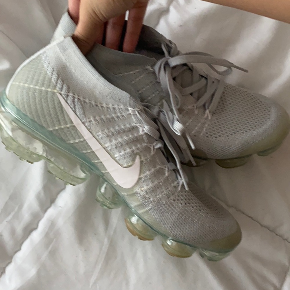 Women’s Nike vapormax 10